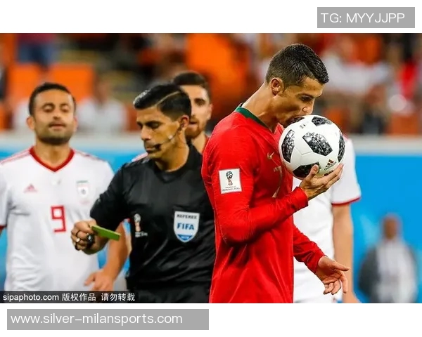 广东足球解说员的精彩瞬间与背后故事全解析 广东足球解说员的精彩瞬间与背后故事全解析